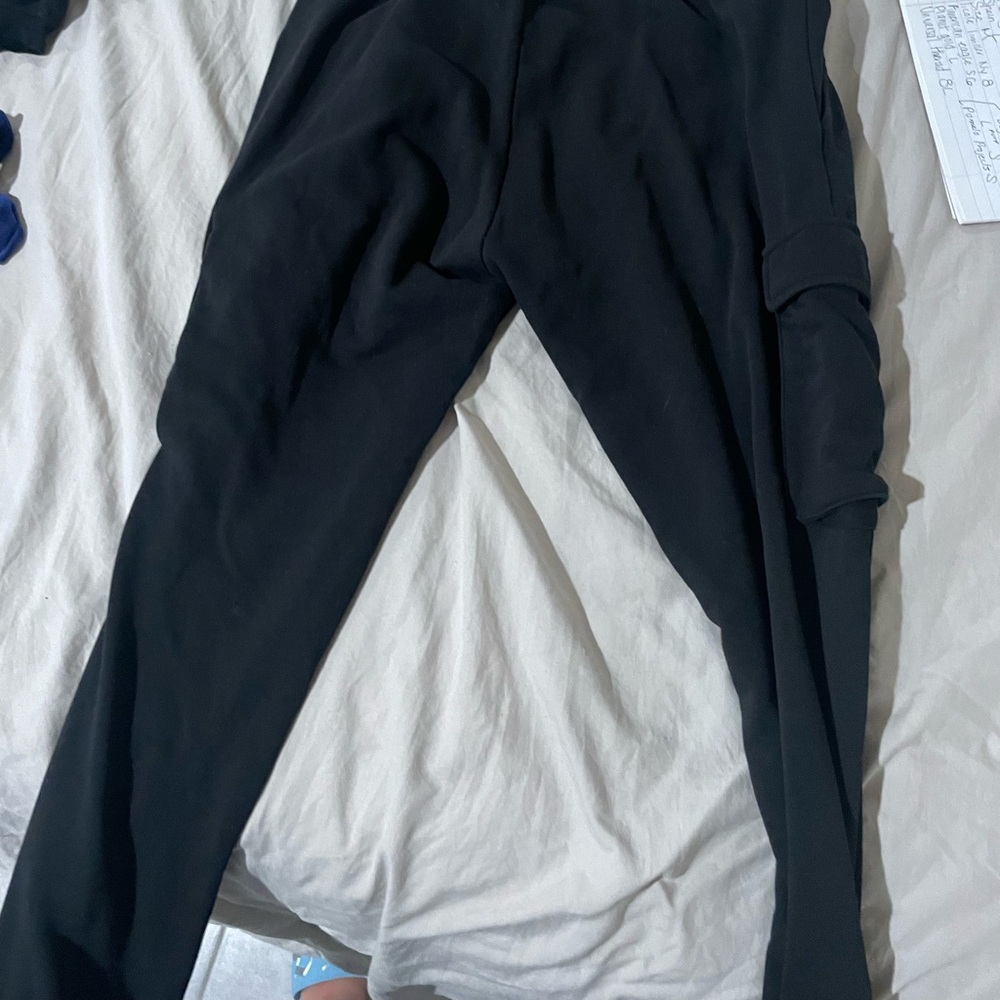 Guess joggers - Picture 1 of 3